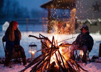 Kashmir Freezes Again As Sub-Zero Temperatures Grip Valley; Shopian Coldest At -4.2°C
