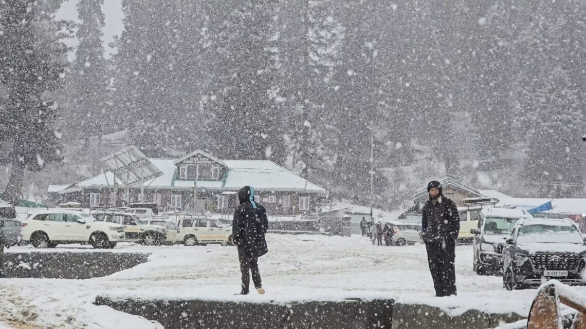 Pahalgam Sees New Year Revival as Tourist Rush Returns After LullPahalgam