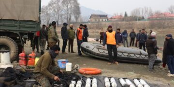MARCOS, SDRF continue search in Jhelum for Gandbal boat tragedy victim