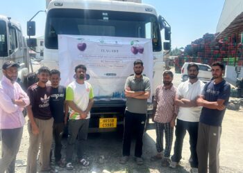 APEDA Facilitates First Export of Premium Kashmir Cherries and Plums to Singapore