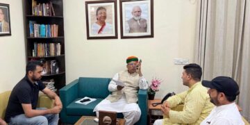 President of Kashmir Jurists Bar Association Calls on Union Law Minister in New Delhi
