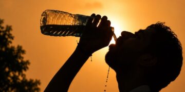 Heatwave: Doctors advise staying hydrated, avoiding outdoor activity during peak hours.