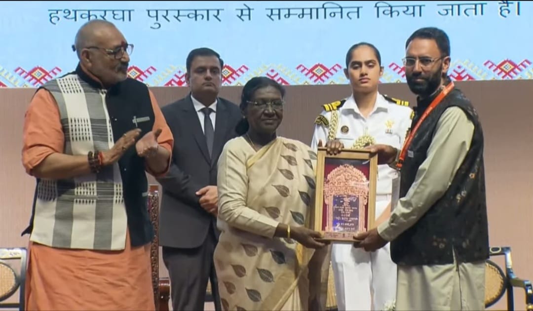 Kanihama Master Weavers Win National Handloom Award for Kani Shawl